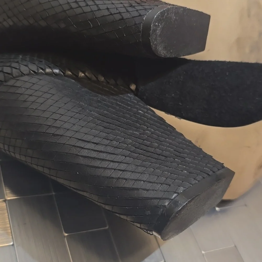 Mia Limited‎ Edition Rogue Black Textured Leather Booties